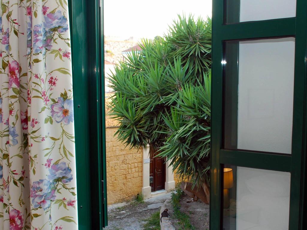Medieval Inn Rhodes City Bilik gambar